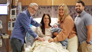 56 yaşındaki babaanne kendi torununu doğurdu