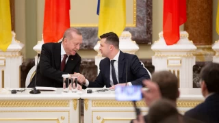 Cumhurbaşkanı Erdoğan, Ukrayna lideri Zelenskiy'le görüşme gerçekleştirdi