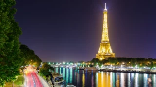 Paris'te mesai bitiminde ofis ve dükkanların ışıkları söndürülecek