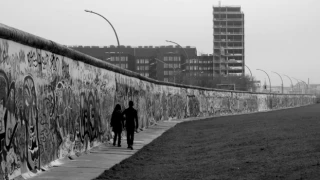 Soğuk Savaş'ın sembolü Berlin Duvarı'nın yıkılışının 33. yılı