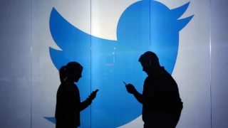 Twitter askıya alınan hesapları açmaya başladı