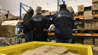 Hollanda ve Almanya polisi, 250 ton yasa dışı havai fişek ele geçirdi