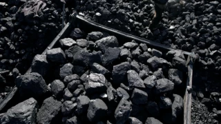 İngiliz hükümeti 30 yıl sonra ilk kez bir kömür madeni projesine lisans verdi