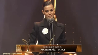 Oyunculuğuyla dünyayı kurtaran Pınar Deniz