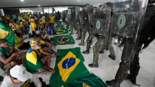 Brezilya'da Bolsonaro destekçileri tarafından düzenlenen baskına dair tüm bilinenler