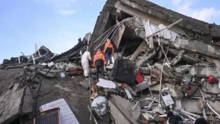 Katar, depremzedeler için 10 bin konteyner ev gönderecek