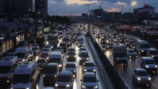 Okulların açılmasıyla İstanbul trafiği başladı