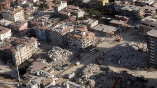 Sarsıntıların devam edeceğini belirten Prof. Yaltırak'tan deprem bölgesi için öneriler
