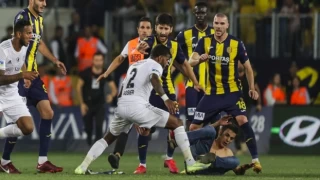 Beşiktaşlı futbolculara tekme atan saldırgana 1 yıl 8 ay hapis