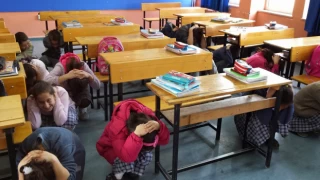 Düzce'de okullar tatil mi oldu? Bolu depremi sonrasında Düzce'de yarın okullar tatil olacak mı?