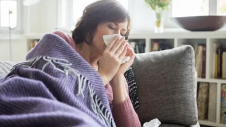 Koronavirüs artık ağır mevsimsel grip haline geldi