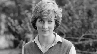Prenses Diana'nın bilinmeyen nadir pozları satışa çıkıyor