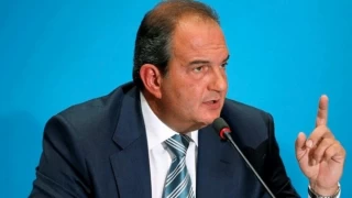 Yunanistan Ulaştırma Bakanı Kostas Karamanlis istifa etti