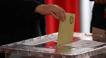 İngiltere ve İskoçya’da, Türkiye’deki 14 Mayıs seçimleri için oy kullanma işlemi başladı