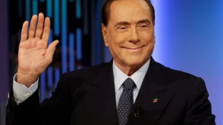 Lösemi teşhisi konan Berlusconi'den açıklama: Zor ama bu sefer de başaracağım