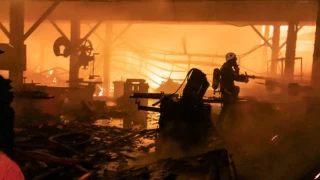 Mersin'de mobilya fabrikasındaki yangında tavan çöktü; 4 kişi hayatını kaybetti