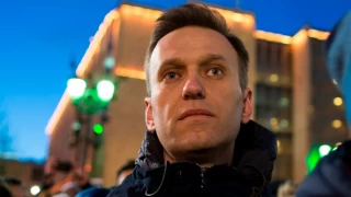 Rusya’da tutsak olan muhalif lider Navalni’nin zehirlendiği iddia ediliyor