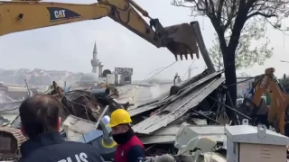 Üsküdar'daki kaçak kafeler yıkıldı!