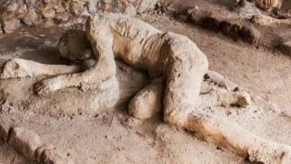 Pompei'de büyük yanardağ patlamasında ölen kişilere ait kalıntılar bulundu