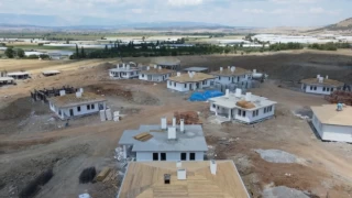 'Depremden etkilenen 3 köyümüzde yöresel mimariye uygun olarak 92 ev inşa ediyoruz'