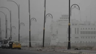 İran'da toz fırtınası: 330 kişi hastaneye kaldırıldı