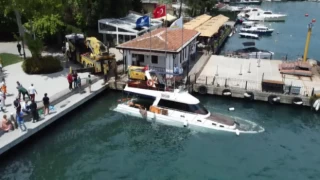 İstanbul Beşiktaş'ta tekne battı!