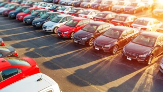 Otomobil satışına yeni düzenleme: '6 ay 6 bin kilometre' kararı