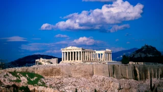 Aşırı sıcaklar Yunanistan'ı da vurdu: Atina Akropolisi ziyaretçilere kapatıldı