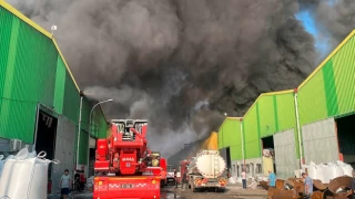 Adana’da iki fabrikada yangın