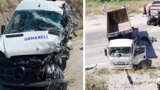 Bursa'da yolcu minibüsü ile kamyon çarpıştı: Ölü ve yaralılar var