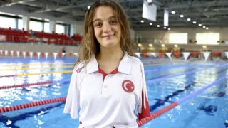 Türk milli para yüzücü Sümeyye Boyacı, dünya üçüncüsü oldu
