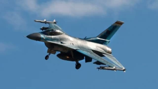 Ukrayna'da iki savaş uçağı çarpıştı: 3 pilot hayatını kaybetti