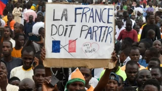Fransa, Nijer’deki olaylardan herhangi bir zarar görmeleri durumunda karşılık vereceklerini bildirdi