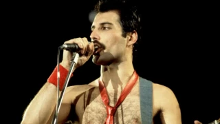 Freddie Mercury'nin piyanosu dev fiyata satıldı