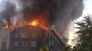 İstanbul’da spor salonunda çıkan yangın, üç binaya daha sıçradı