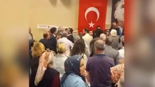 İzmir'den sonra bu kez de CHP Konya İl Kongresi'nde kavga çıktı