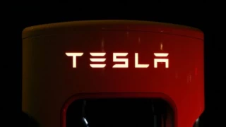 Tesla'ya ırkçılık davası açıldı