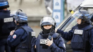 Fransa, güvenlik alarmı seviyesini maksimuma yükseltti
