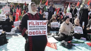 İstanbul'da Filistin'e destek için oturma eylemi