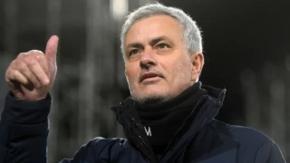 Jose Mourinho, Suudi Arabistan'a teknik direktörlük için kapıları aralıyor