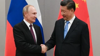 Vladimir Putin birçok bakanıyla Pekin'de: Tek Kuşak ve Tek Yol Forumu'na katılacak