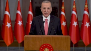 Cumhurbaşkanı Erdoğan resmen duyurdu: Çalışan emeklilere de 5 bin TL ikramiye