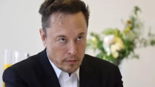 Elon Musk'tan Zelenskiy'e: Gençleri ölüme göndermeyi bırak