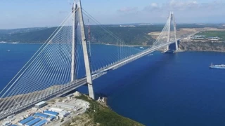 Yavuz Sultan Selim Köprüsü’ne yıldırım düştü