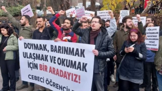 Ankara Üniversitesi öğrencileri, 'beslenme, barınma ve ulaşım' gibi temel sorunlarını şeker ezerek protesto ettiler