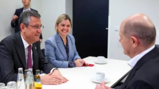 CHP lideri Özgür Özel, Almanya Başkanı Olaf Scholz İle Buluştu