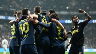 Dev derbide Fenerbahçe, Beşiktaş'ı 3 golle geçti