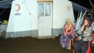 Çadırda yaşayan depremzede şehit ailesine 10 adet ısıtıcı verildi