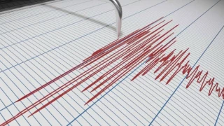 Sabah 5.1'le sallanan İzmir'de bu kez 3.8 büyüklüğünde deprem
