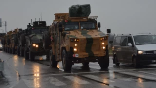 Teksas krizi devam ediyor: Sınıra zırhlı araçlar taşındı